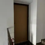 Laura V Centre Апартаменты *